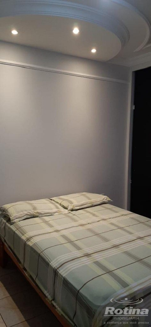 Apartamento para alugar, 3 quartos em Uberlândia no bairro Santa Mônica no valor de R$ 2.200,00 - Rotina Imobiliária: 0528103g.jpg