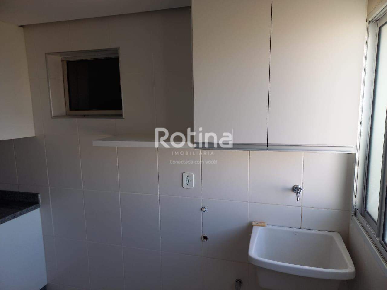 Apartamento para alugar, 3 quartos em Uberlândia no bairro Saraiva no valor de R$ 3.000,00 - Rotina Imobiliária: 