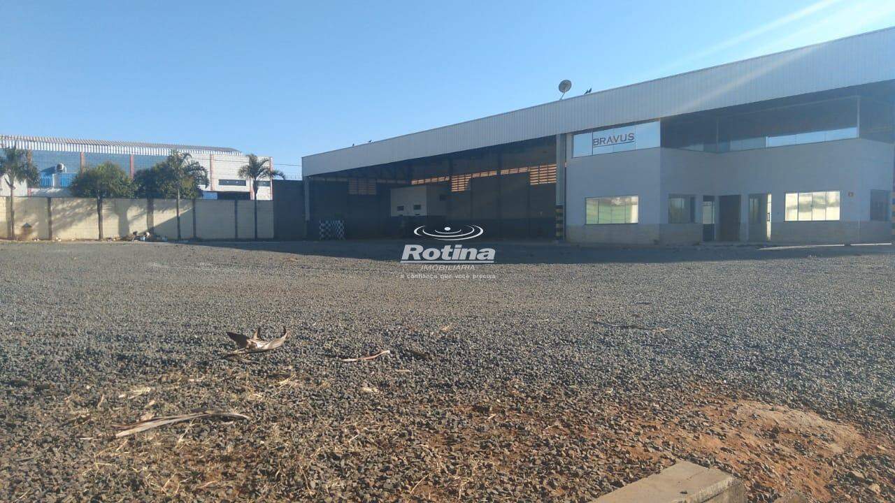 Galpão para alugar, em Uberlândia no bairro Minas Gerais no valor de R$ 17.000,00 - Rotina Imobiliária: 