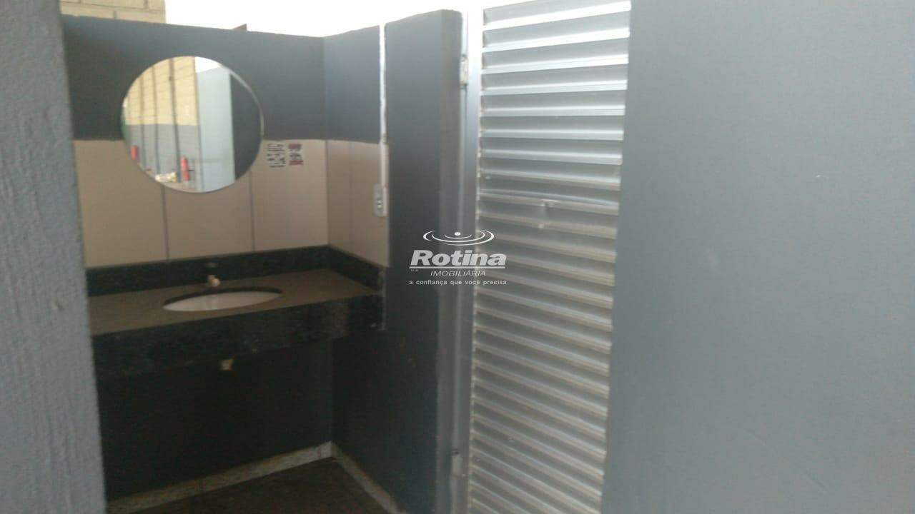 Galpão para alugar, em Uberlândia no bairro Minas Gerais no valor de R$ 17.000,00 - Rotina Imobiliária: 