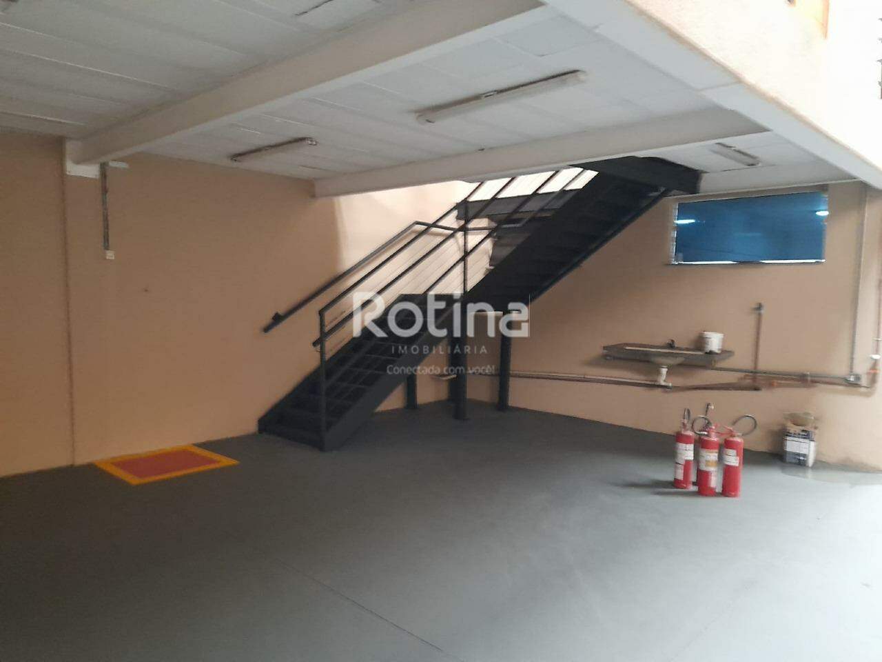 Galpão para alugar, em Uberlândia no bairro Custódio Pereira no valor de R$ 12.000,00 - Rotina Imobiliária: 