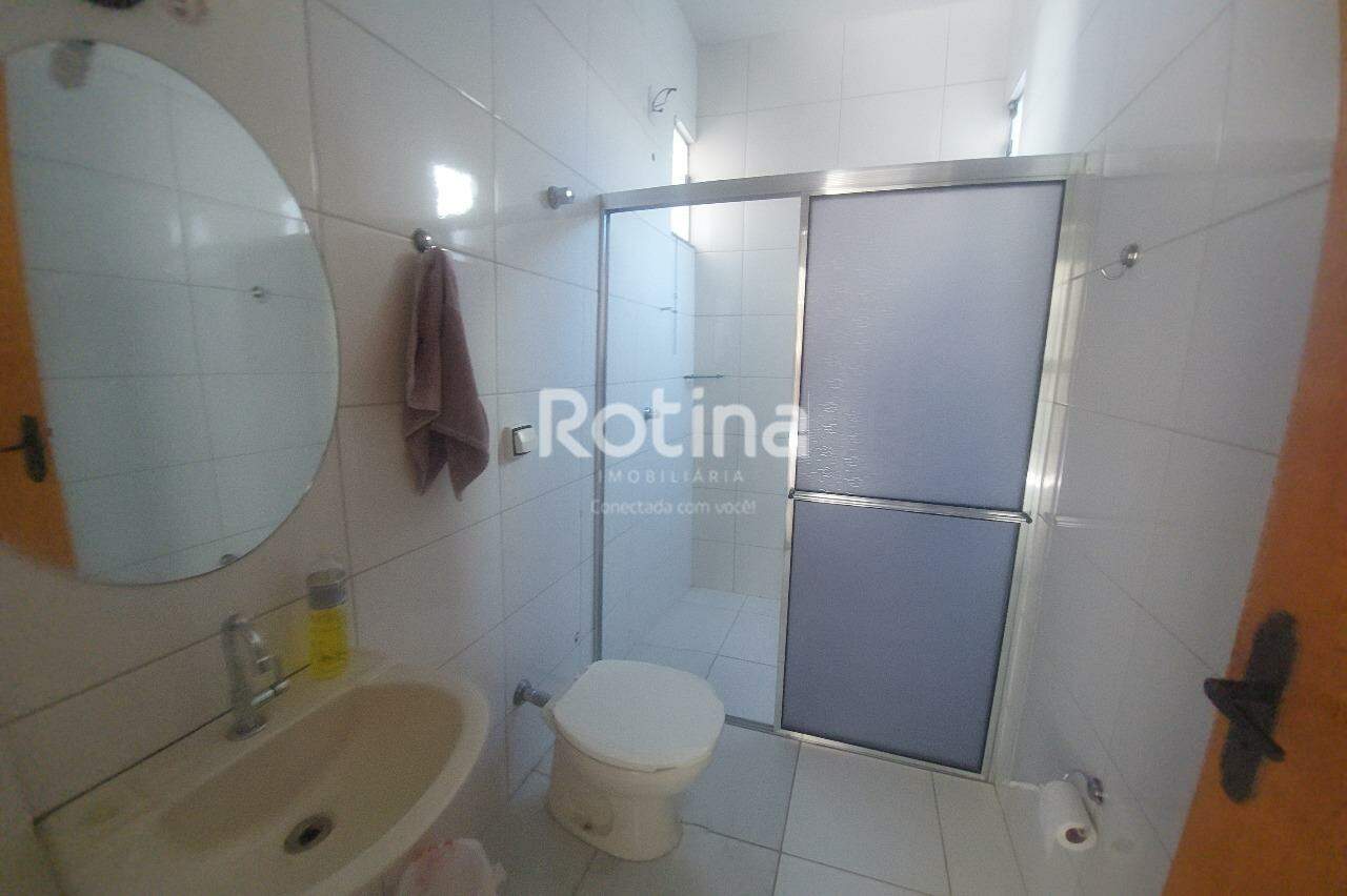 Casa para alugar, 2 quartos em Uberlândia no bairro Planalto no valor de R$ 1.800,00 - Rotina Imobiliária: 