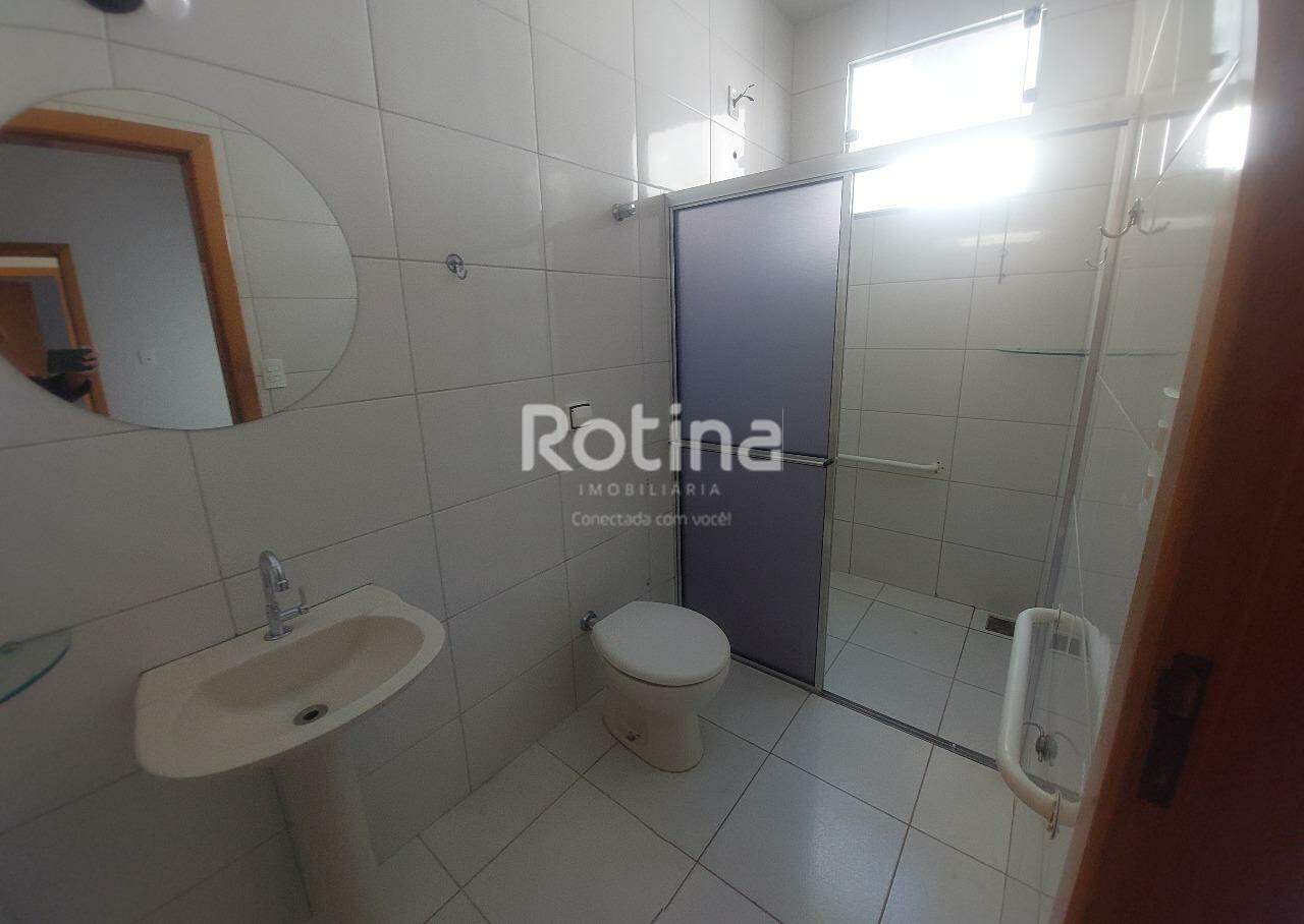 Casa para alugar, 2 quartos em Uberlândia no bairro Planalto no valor de R$ 1.800,00 - Rotina Imobiliária: 