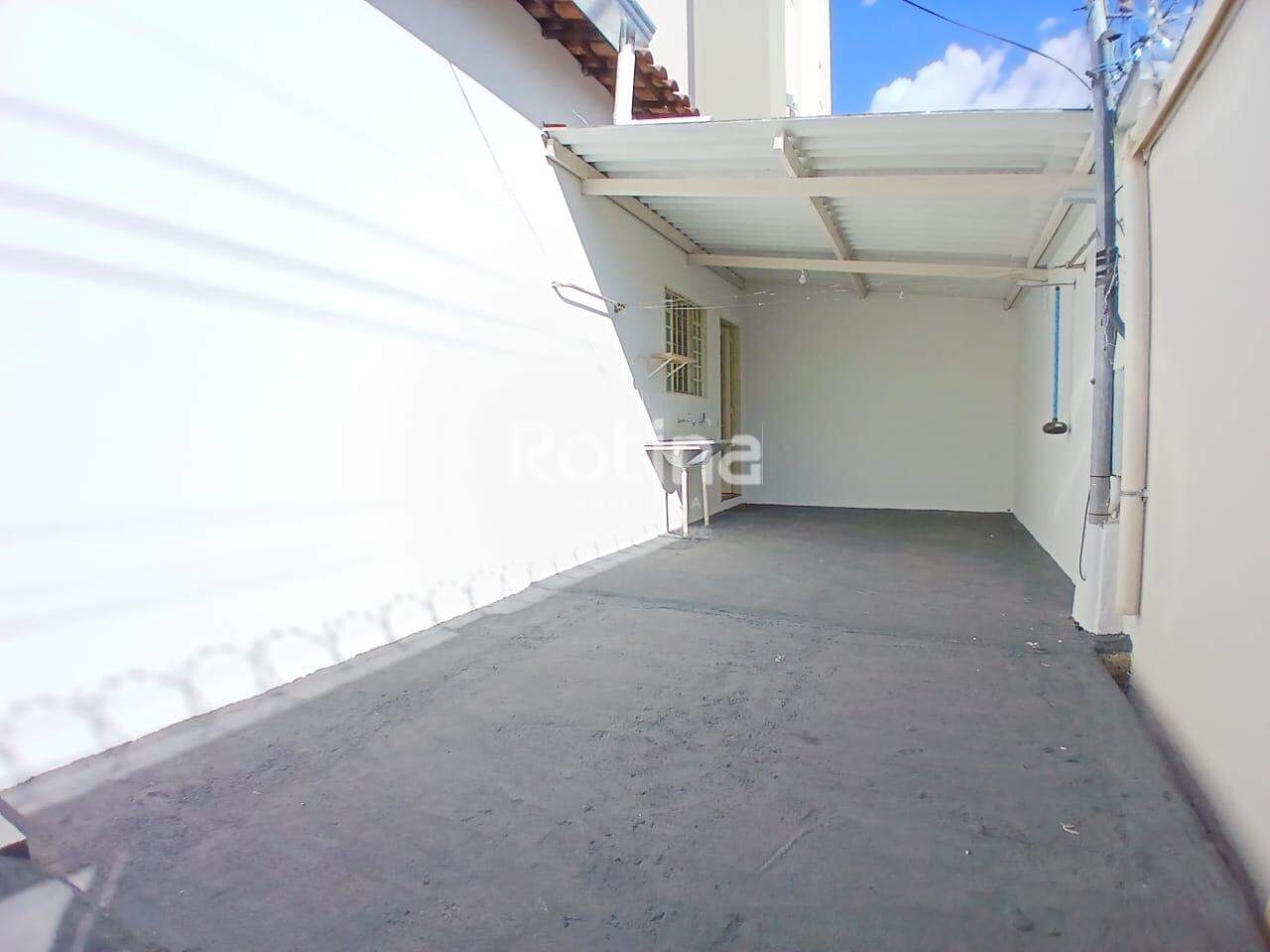 Casa para alugar, 2 quartos em Uberlândia no bairro Presidente Roosevelt no valor de R$ 1.950,00 - Rotina Imobiliária: 