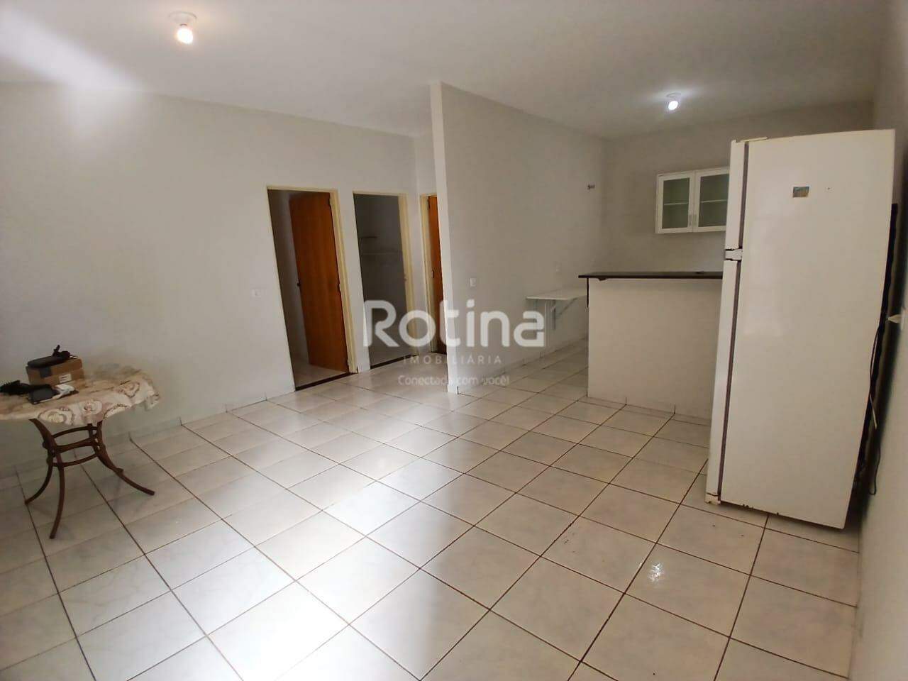 Casa para alugar, 2 quartos em Uberlândia no bairro Presidente Roosevelt no valor de R$ 1.950,00 - Rotina Imobiliária: 