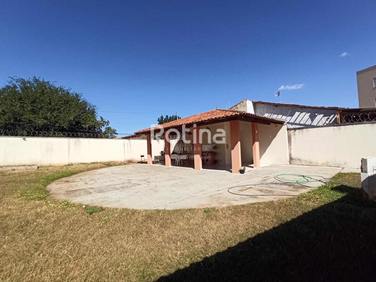 Apartamento para alugar, 2 quartos em Uberlândia no bairro Chacaras Tubalina e Quartel no valor de R$ 1.220,00 - Rotina Imobiliária: 