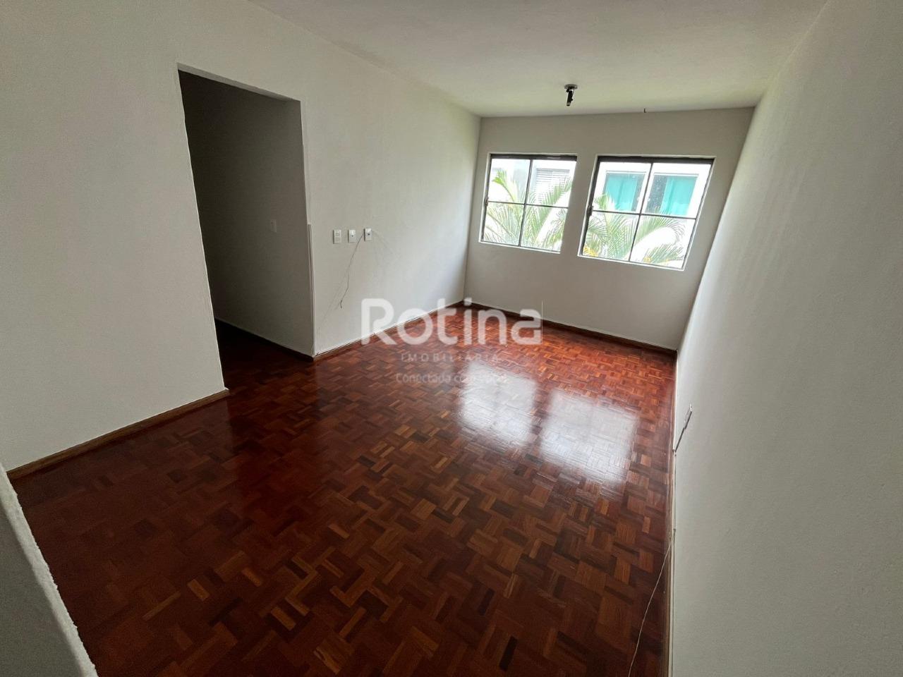 Apartamento para alugar, 3 quartos em Uberlândia no bairro Alto Umuarama no valor de R$ 1.300,00 - Rotina Imobiliária: 