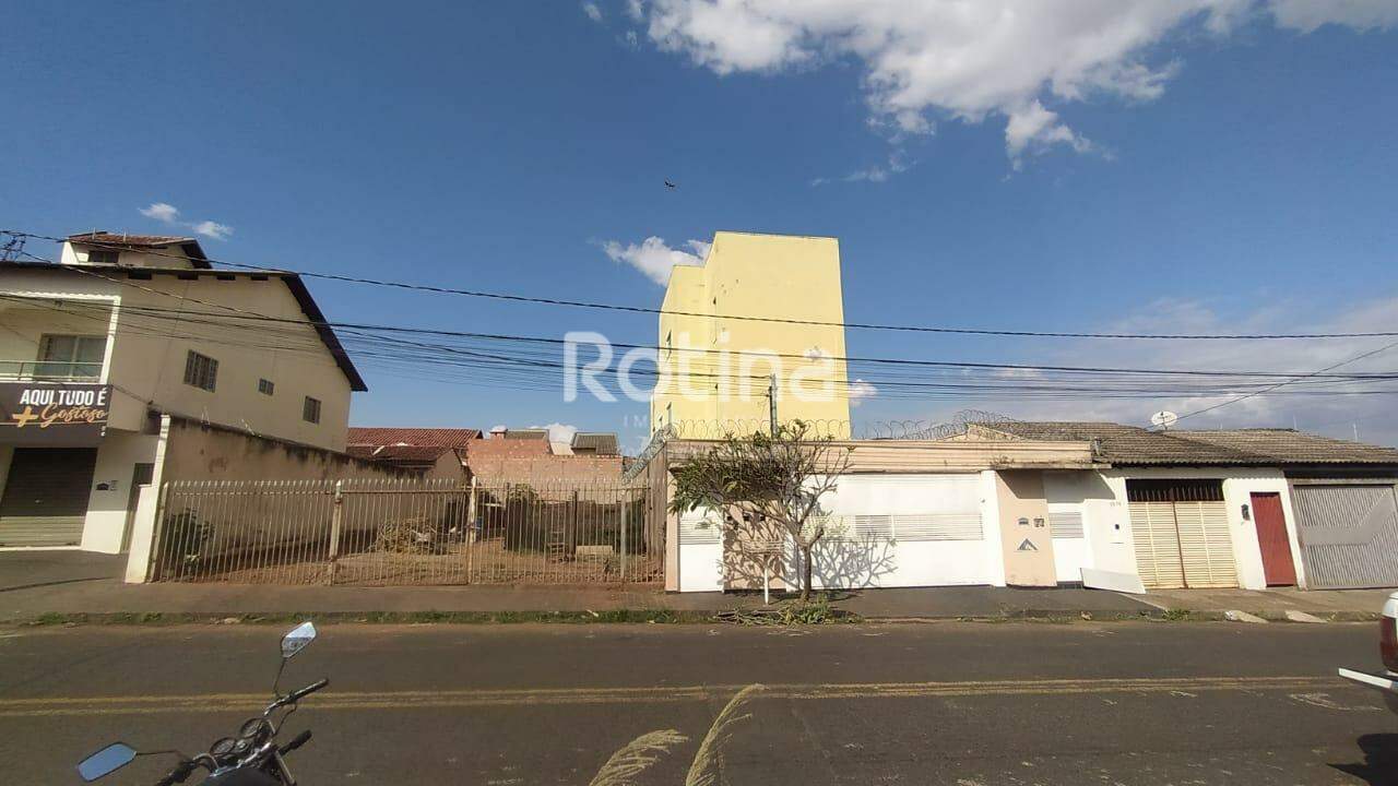 Apartamento para alugar, 2 quartos em Uberlândia no bairro Maravilha no valor de R$ 2.250,00 - Rotina Imobiliária: 
