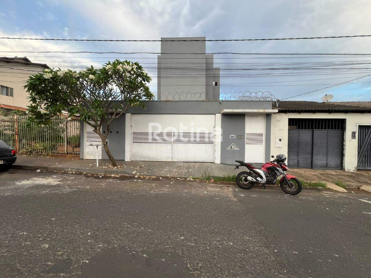 Apartamento para alugar, 2 quartos em Uberlândia no bairro Maravilha no valor de R$ 2.250,00 - Rotina Imobiliária: 