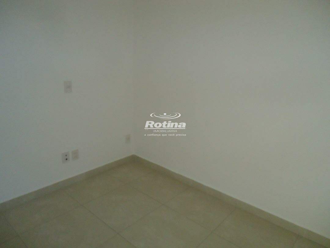 Sala para alugar, em Uberlândia no bairro Tabajaras no valor de R$ 4.350,00 - Rotina Imobiliária: 