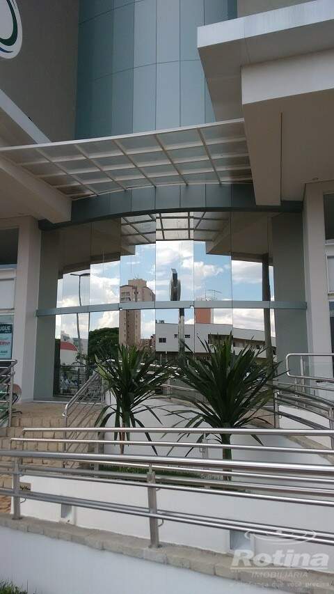 Sala para alugar, em Uberlândia no bairro Maracanã no valor de R$ 3.500,00 - Rotina Imobiliária: 529942d.jpg
