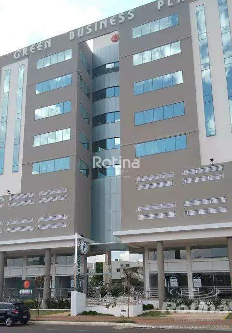 Sala para alugar, em Uberlândia no bairro Tabajaras no valor de R$ 3.200,00 - Rotina Imobiliária: 