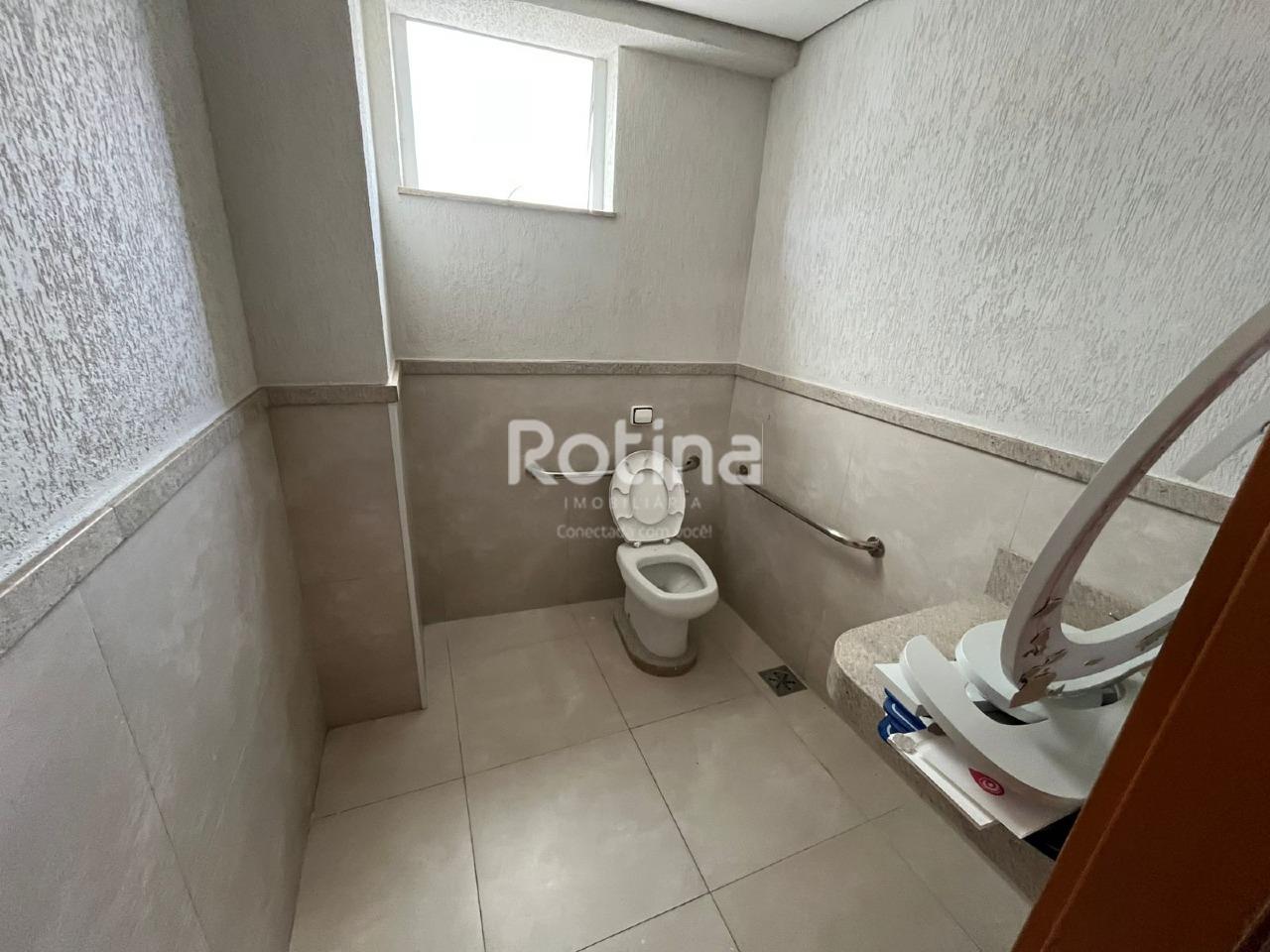 Sala para alugar, em Uberlândia no bairro Tabajaras no valor de R$ 3.200,00 - Rotina Imobiliária: 