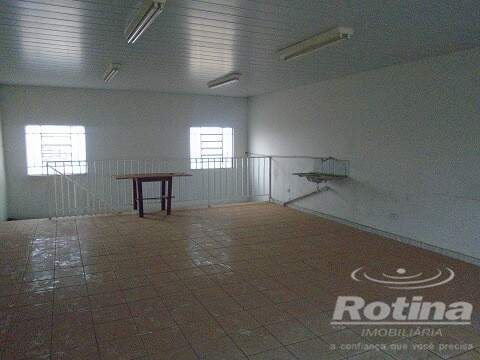 Loja para alugar, em Uberlândia no bairro Nossa Senhora Aparecida no valor de R$ 3.300,00 - Rotina Imobiliária: 530075b.JPG