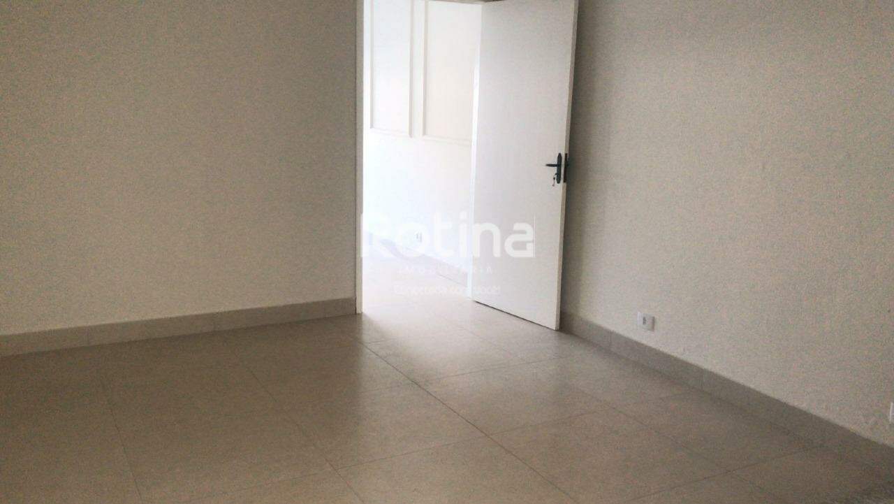 Loja para alugar, em Uberlândia no bairro Martins no valor de R$ 1.500,00 - Rotina Imobiliária: 