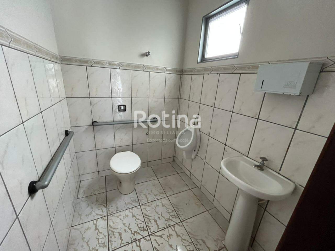 Loja para alugar, em Uberlândia no bairro Martins no valor de R$ 1.500,00 - Rotina Imobiliária: 