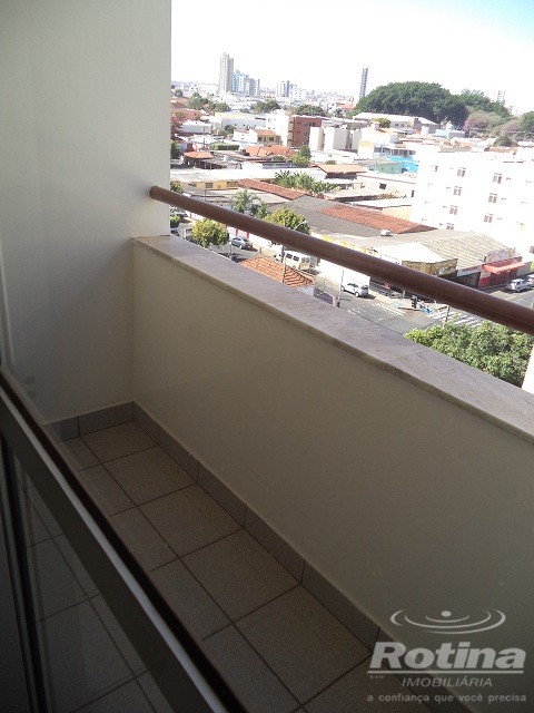 Apartamento para alugar, 3 quartos em Uberlândia no bairro Martins no valor de R$ 1.800,00 - Rotina Imobiliária: 0531388d.jpg