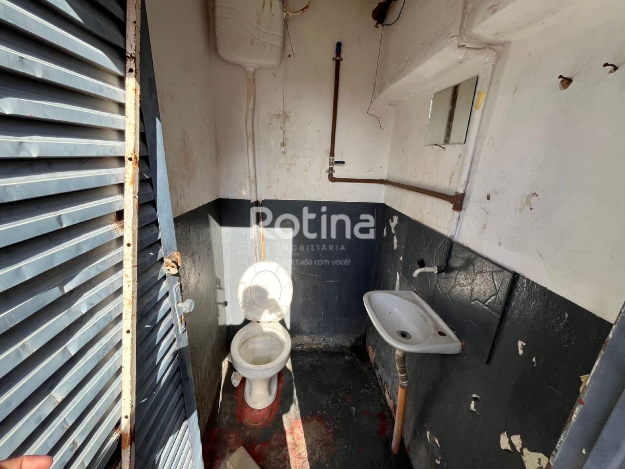 Loja para alugar, em Uberlândia no bairro Nossa Senhora Aparecida no valor de R$ 3.000,00 - Rotina Imobiliária: 