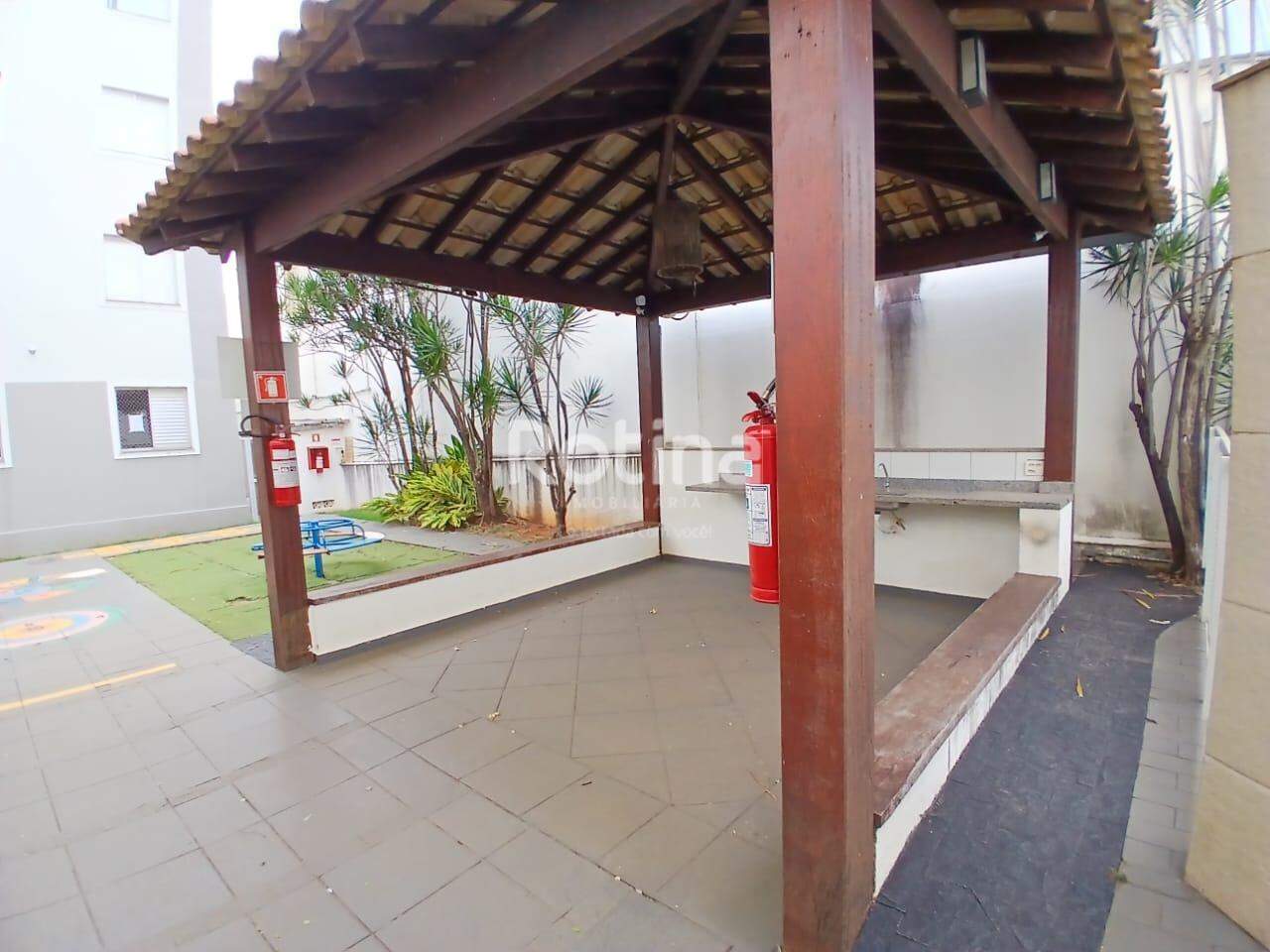 Apartamento para alugar, 3 quartos em Uberlândia no bairro Brasil no valor de R$ 2.000,00 - Rotina Imobiliária: 