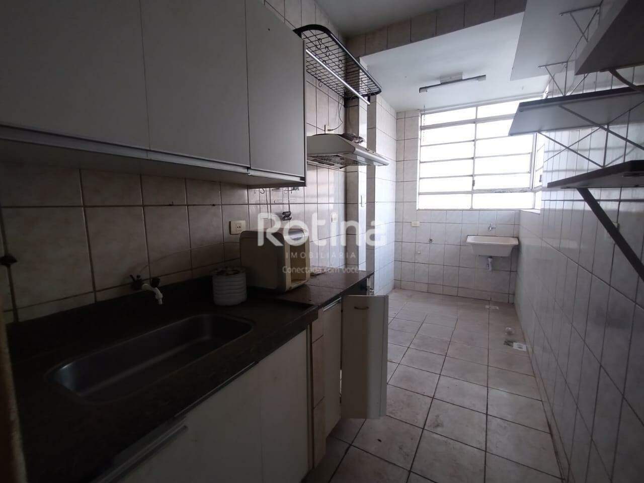 Apartamento para alugar, 3 quartos em Uberlândia no bairro Centro no valor de R$ 1.200,00 - Rotina Imobiliária: 
