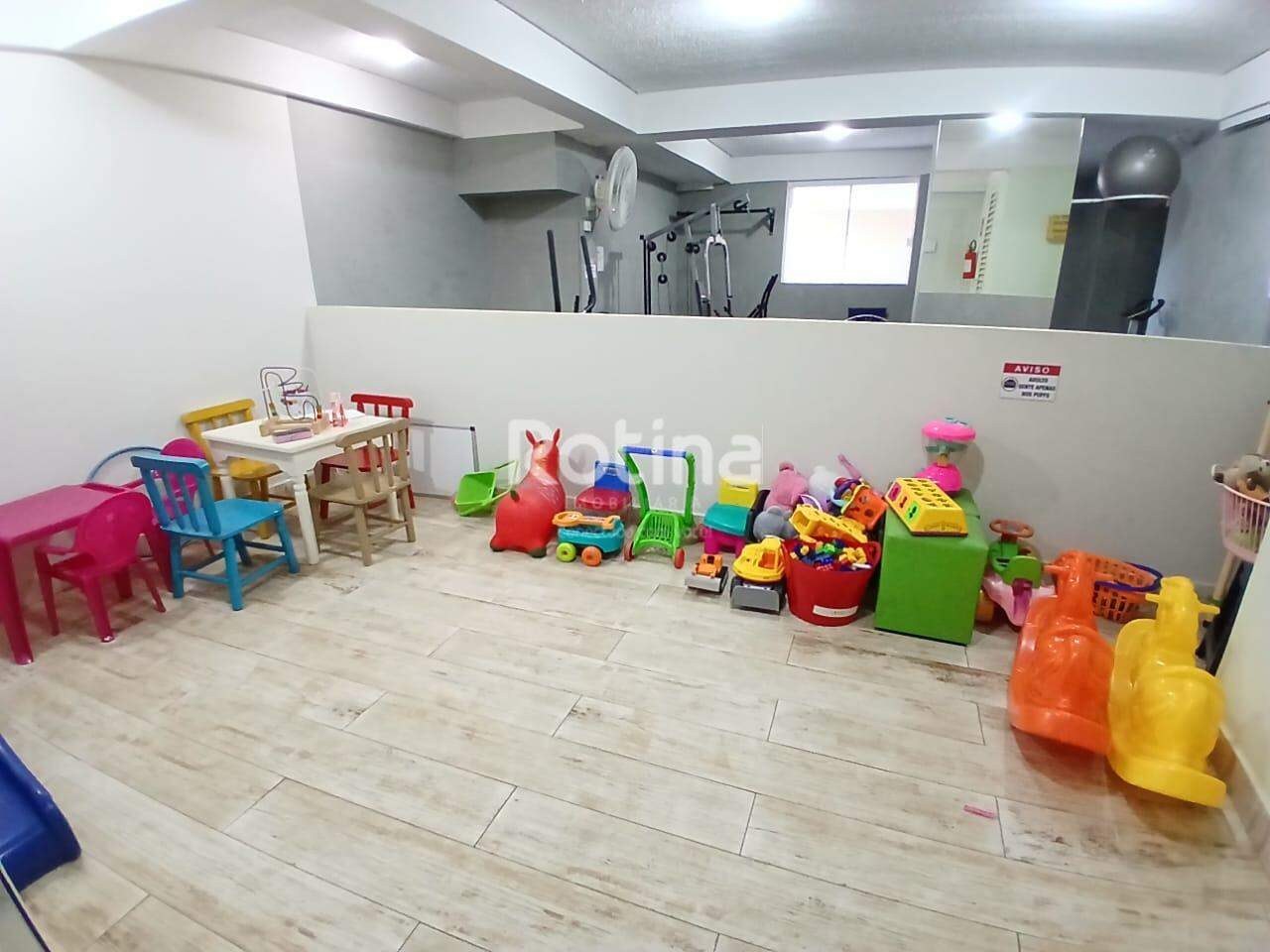 Apartamento para alugar, 2 quartos em Uberlândia no bairro Marta Helena no valor de R$ 1.600,00 - Rotina Imobiliária: 