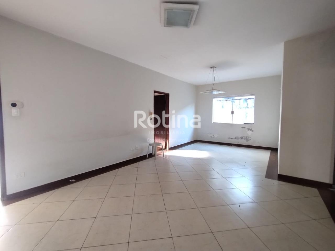 Casa para alugar, 3 quartos em Uberlândia no bairro Umuarama no valor de R$ 3.500,00 - Rotina Imobiliária: 