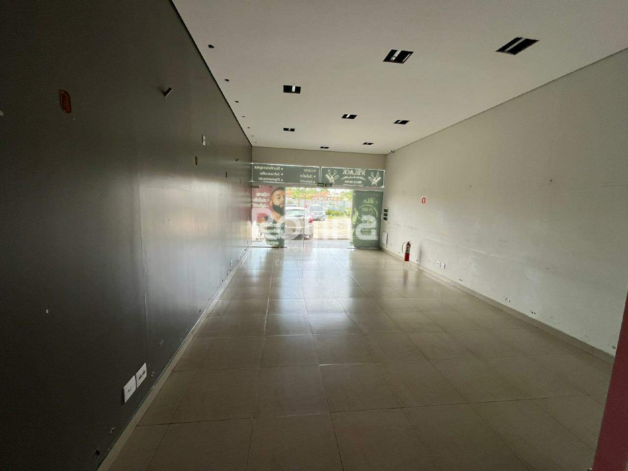 Loja para alugar, em Uberlândia no bairro Shopping Park no valor de R$ 2.500,00 - Rotina Imobiliária: 