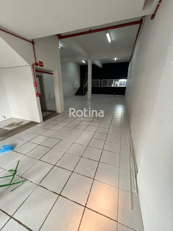 Loja para alugar, em Uberlândia no bairro Brasil no valor de R$ 4.500,00 - Rotina Imobiliária: 