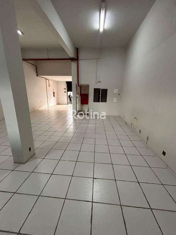 Loja para alugar, em Uberlândia no bairro Brasil no valor de R$ 4.500,00 - Rotina Imobiliária: 