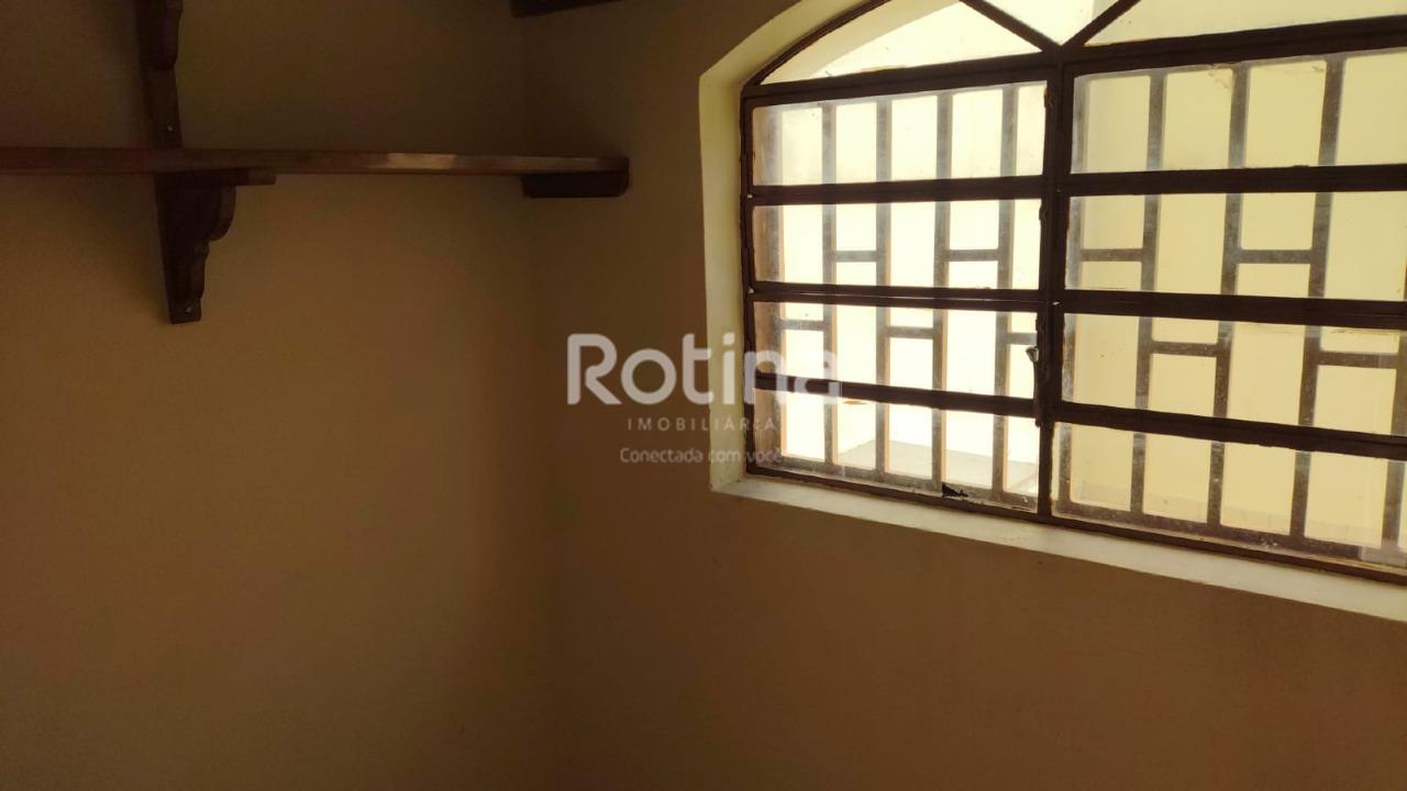 Casa para alugar, 4 quartos em Uberlândia no bairro Maracanã no valor de R$ 6.500,00 - Rotina Imobiliária: 