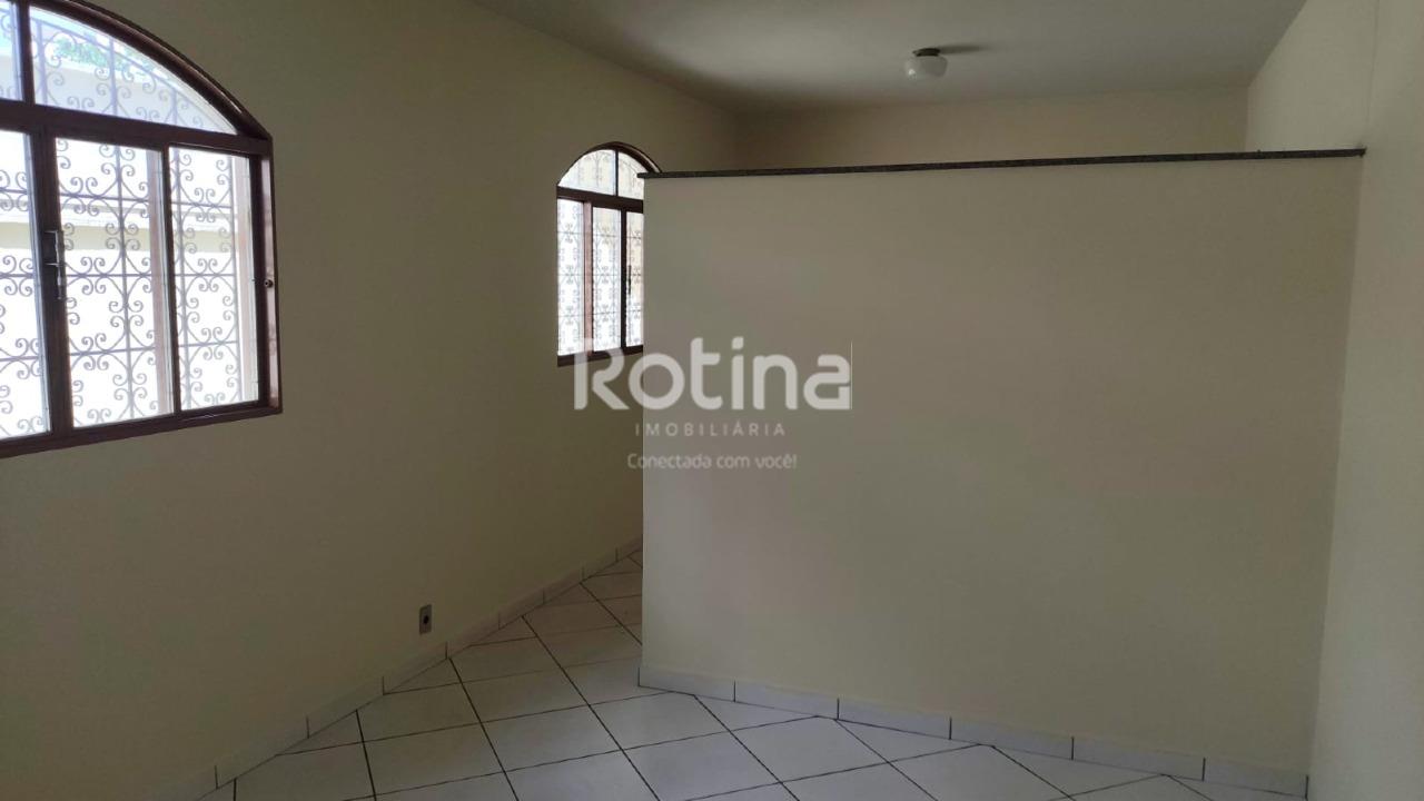 Casa para alugar, 4 quartos em Uberlândia no bairro Maracanã no valor de R$ 6.500,00 - Rotina Imobiliária: 