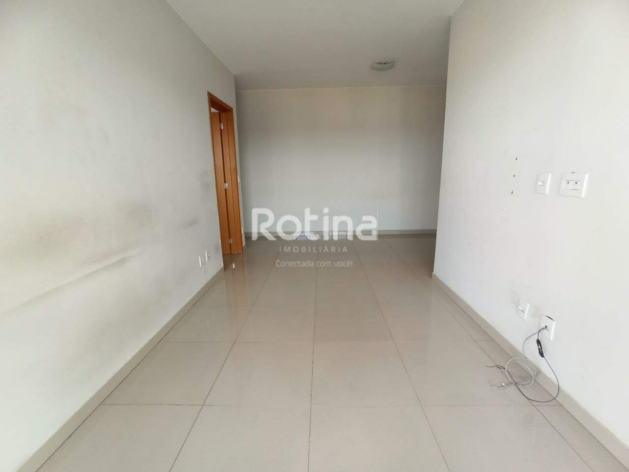 Apartamento para alugar, 2 quartos em Uberlândia no bairro Cazeca no valor de R$ 2.600,00 - Rotina Imobiliária: 