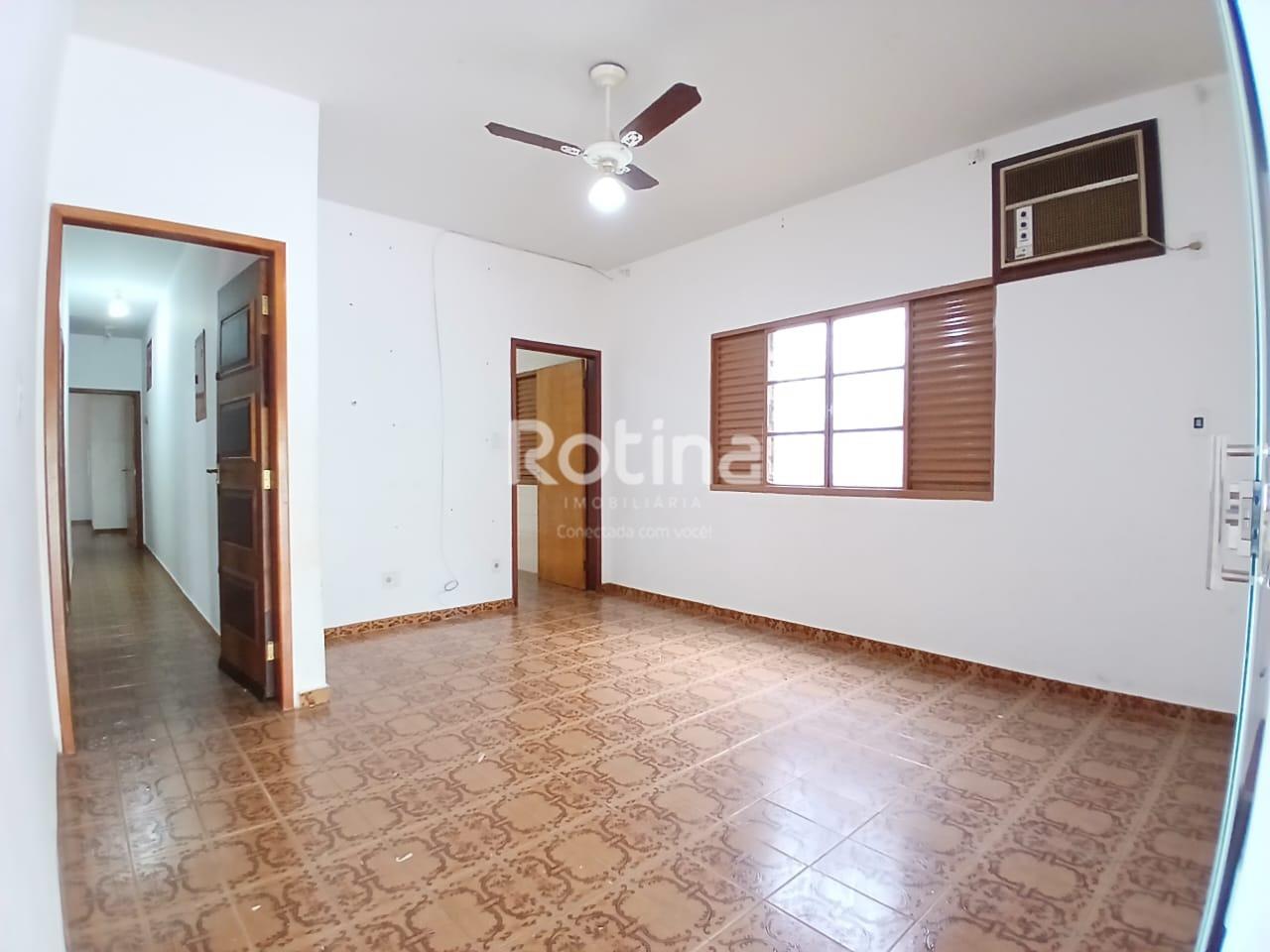 Casa para alugar, 3 quartos em Uberlândia no bairro Martins no valor de R$ 2.900,00 - Rotina Imobiliária: 