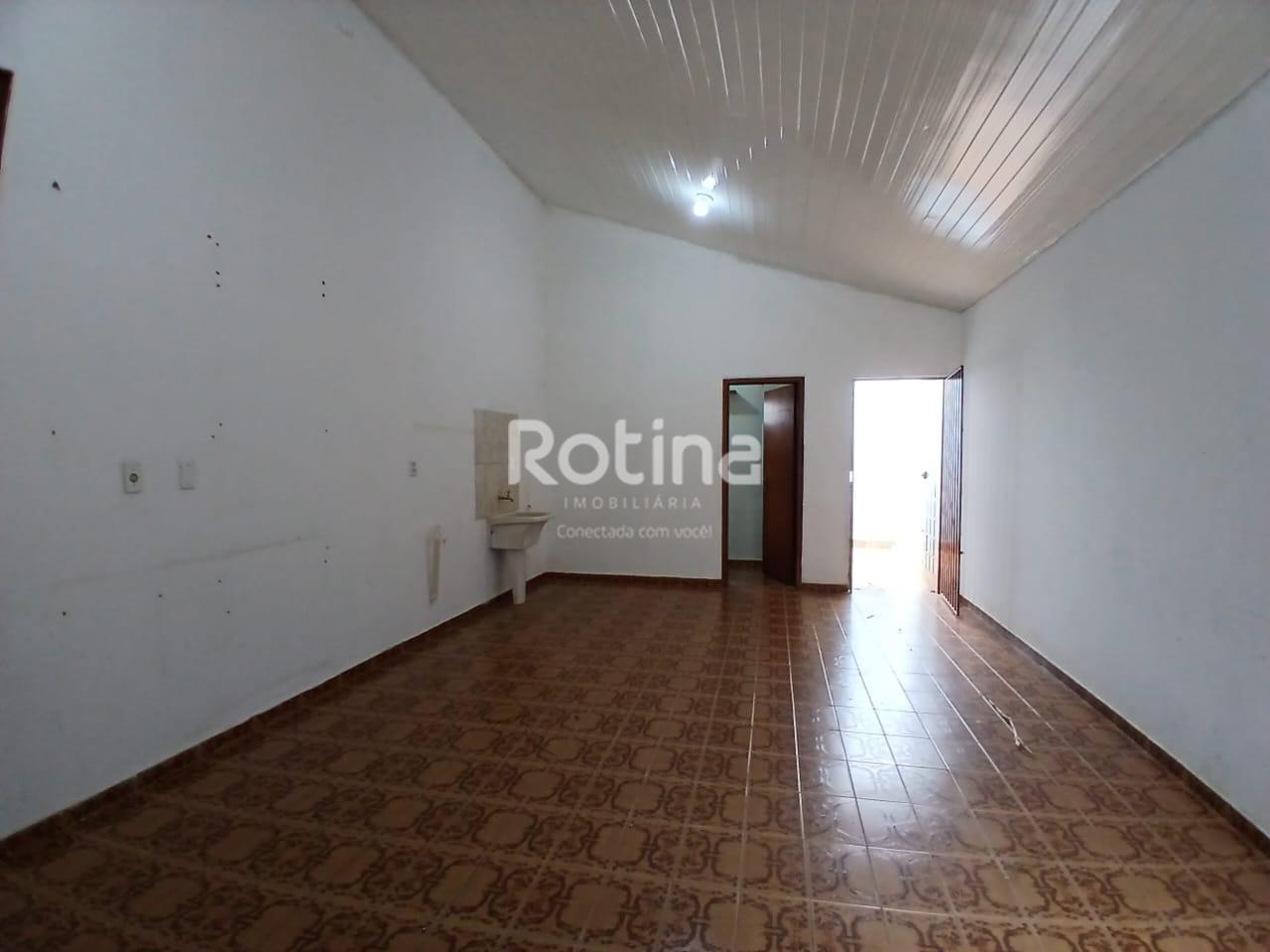 Casa para alugar, 3 quartos em Uberlândia no bairro Martins no valor de R$ 2.900,00 - Rotina Imobiliária: 