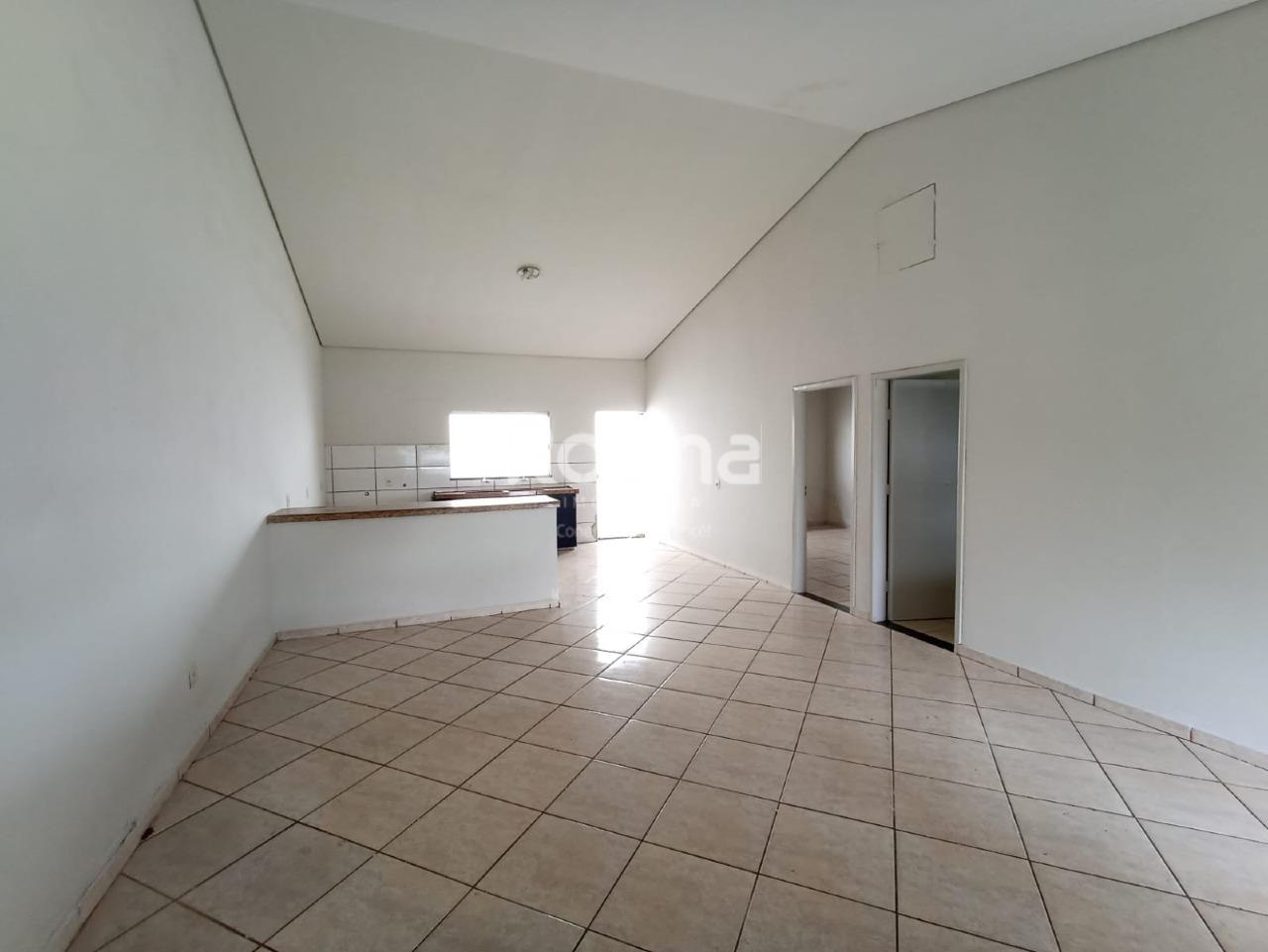 Casa para alugar, 2 quartos em Uberlândia no bairro Alto Umuarama no valor de R$ 2.800,00 - Rotina Imobiliária: 