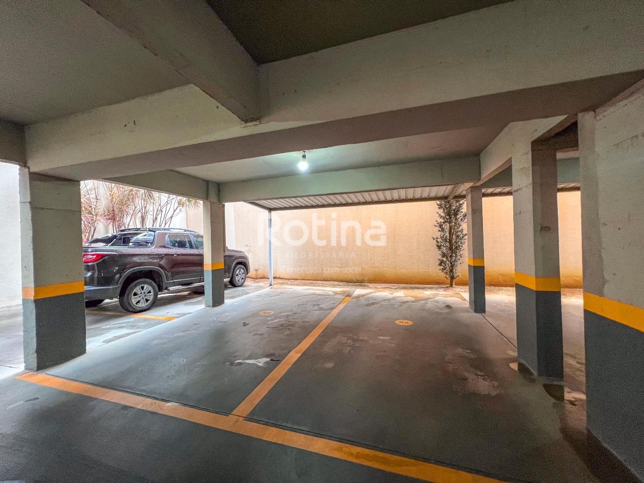 Apartamento para alugar, 3 quartos em Uberlândia no bairro Santa Mônica no valor de R$ 4.200,00 - Rotina Imobiliária: 