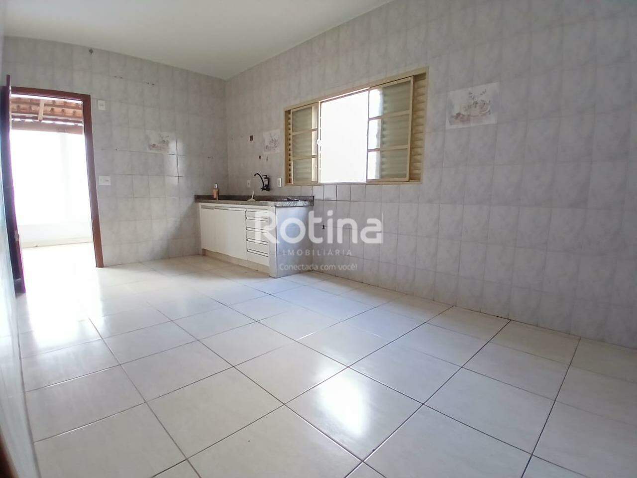 Casa para alugar, 3 quartos em Uberlândia no bairro Jardim Brasília no valor de R$ 2.100,00 - Rotina Imobiliária: 