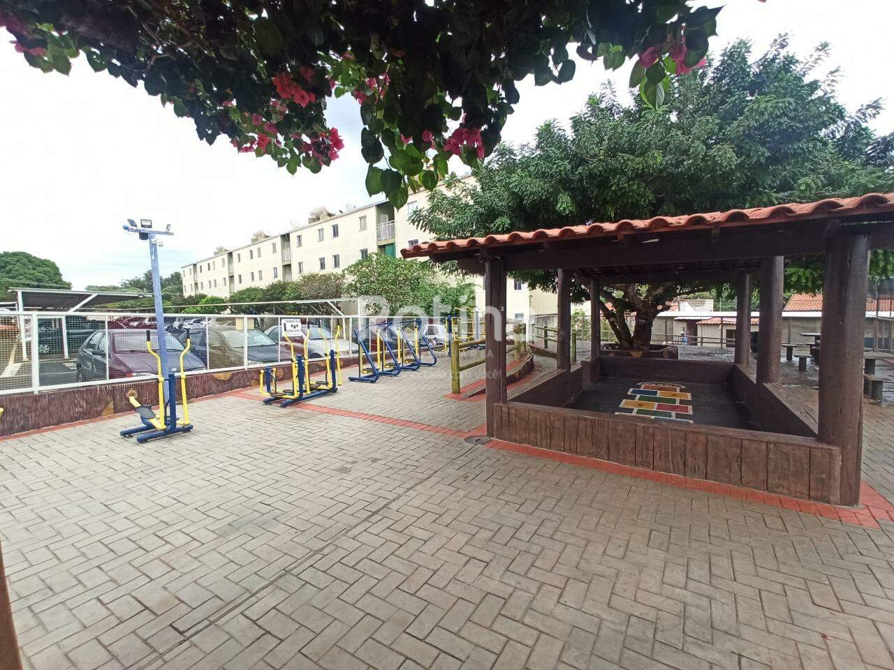 Apartamento para alugar, 2 quartos em Uberlândia no bairro Chacaras Tubalina e Quartel no valor de R$ 1.100,00 - Rotina Imobiliária: 