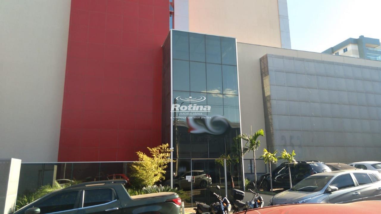 Sala para alugar, em Uberlândia no bairro Brasil no valor de R$ 2.200,00 - Rotina Imobiliária: 