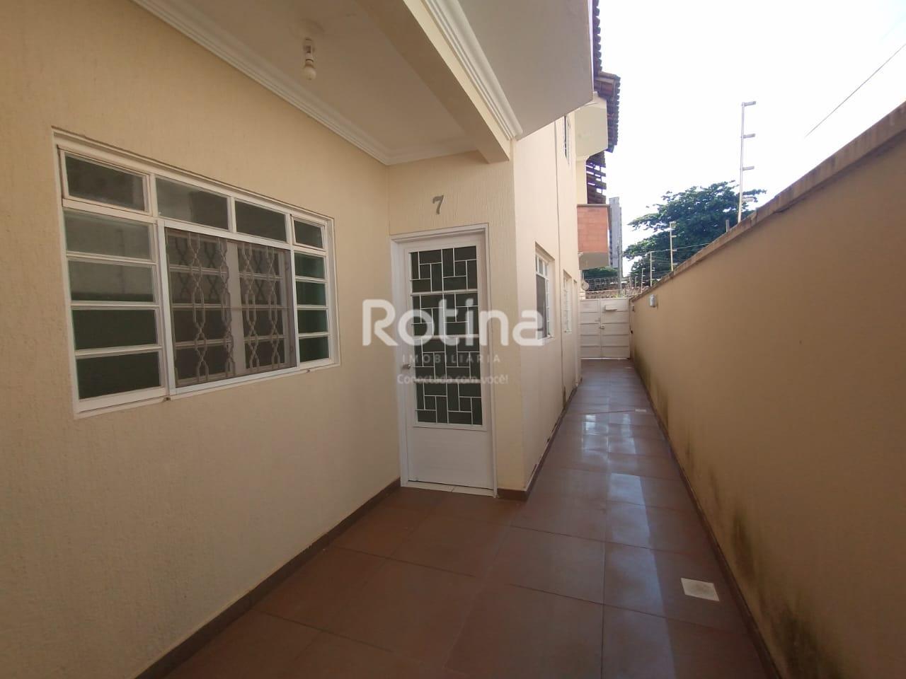 Casa para alugar, 2 quartos em Uberlândia no bairro Copacabana no valor de R$ 2.500,00 - Rotina Imobiliária: 