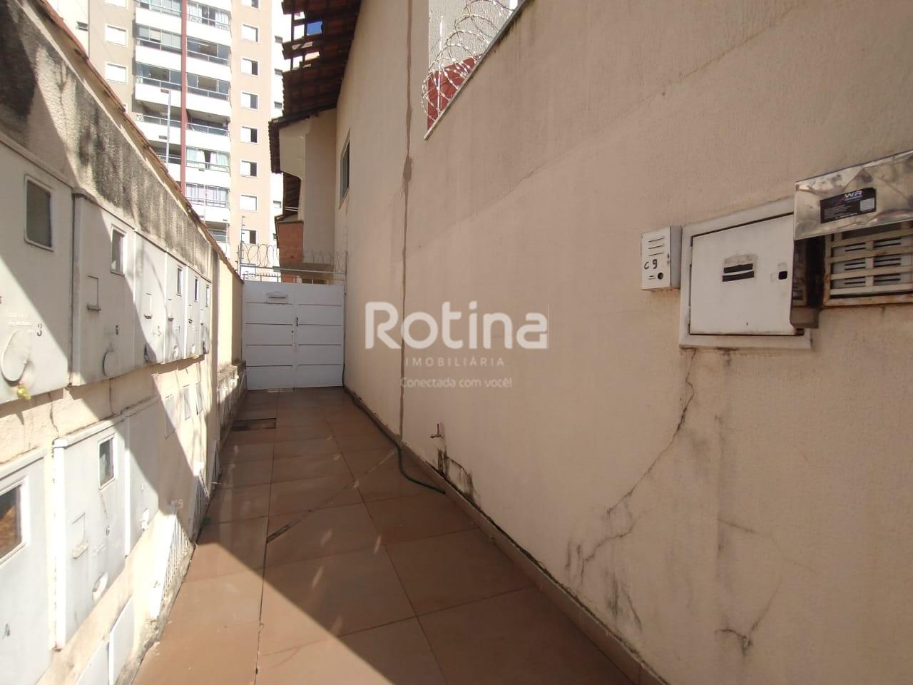 Casa para alugar, 2 quartos em Uberlândia no bairro Copacabana no valor de R$ 2.500,00 - Rotina Imobiliária: 