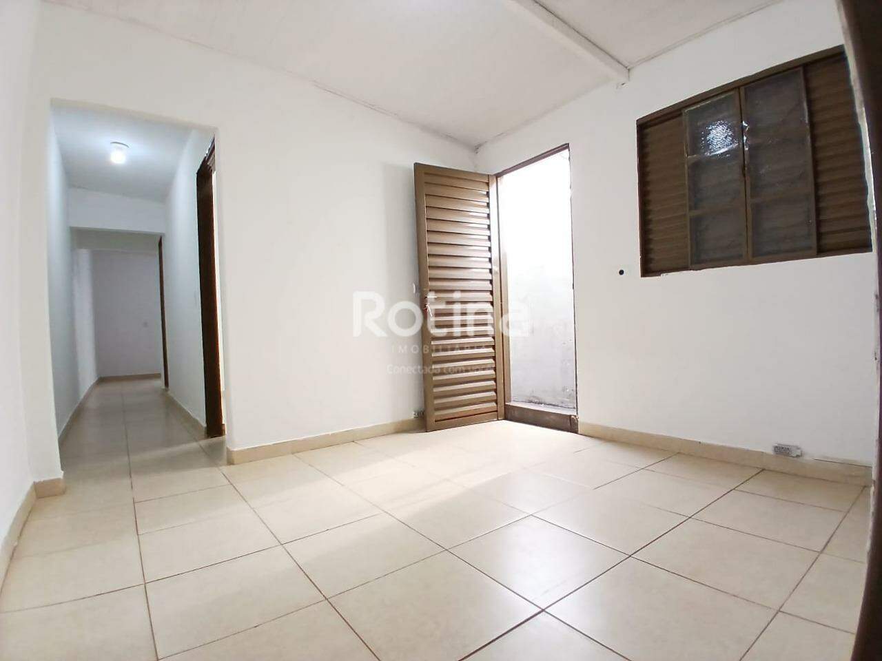 Casa para alugar, 2 quartos em Uberlândia no bairro Presidente Roosevelt no valor de R$ 1.000,00 - Rotina Imobiliária: 