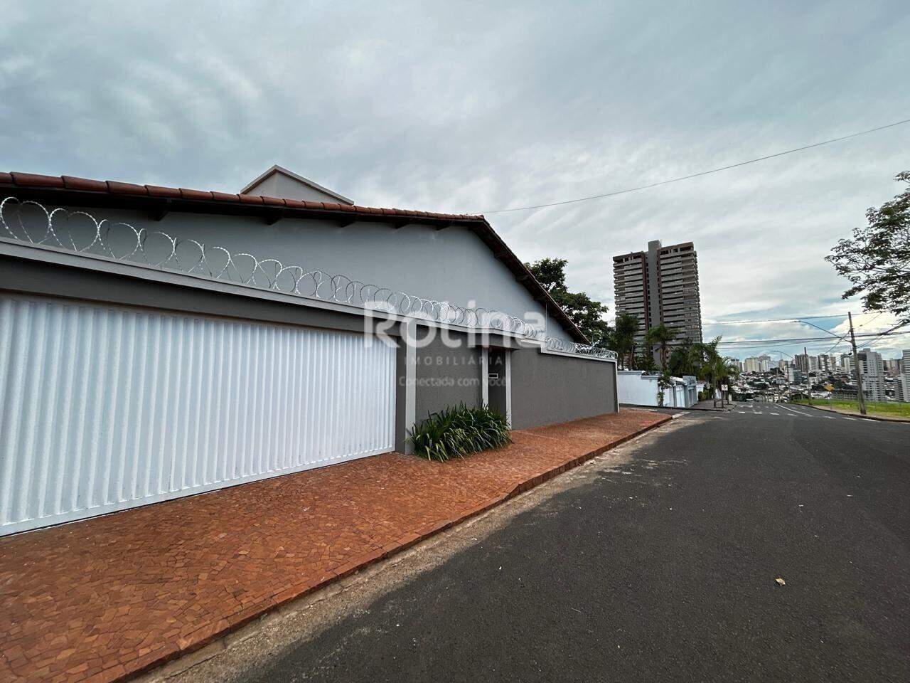 Casa para alugar, 3 quartos em Uberlândia no bairro Morada da Colina no valor de R$ 6.500,00 - Rotina Imobiliária: 