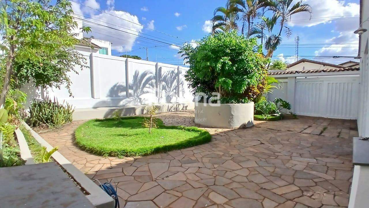 Casa para alugar, 3 quartos em Uberlândia no bairro Vigilato Pereira no valor de R$ 3.700,00 - Rotina Imobiliária: 