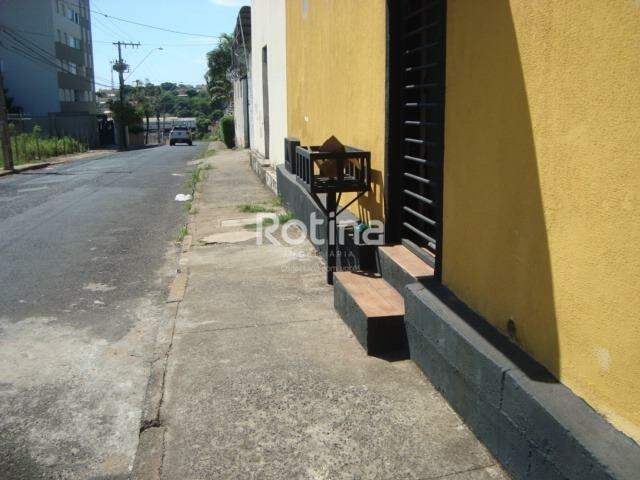 Galpão para alugar, em Uberlândia no bairro Martins no valor de R$ 4.200,00 - Rotina Imobiliária: 