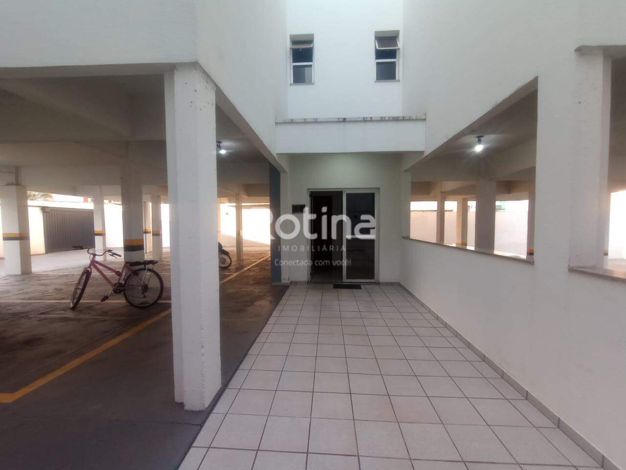 Apartamento para alugar, 2 quartos em Uberlândia no bairro Patrimônio no valor de R$ 1.800,00 - Rotina Imobiliária: 