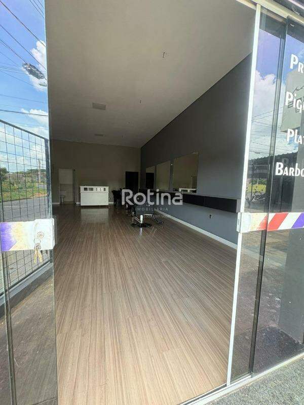 Loja para alugar, em Uberlândia no bairro Loteamento Monte Hebron no valor de R$ 2.700,00 - Rotina Imobiliária: 