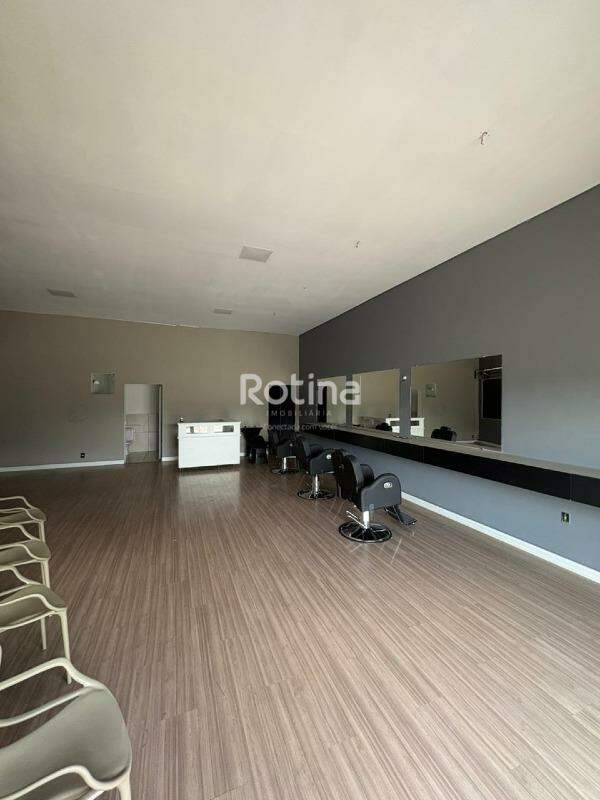 Loja para alugar, em Uberlândia no bairro Loteamento Monte Hebron no valor de R$ 2.700,00 - Rotina Imobiliária: 