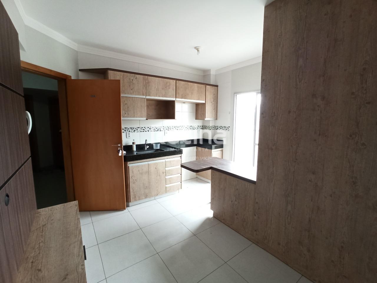 Apartamento para alugar, 2 quartos em Uberlândia no bairro Tubalina no valor de R$ 1.400,00 - Rotina Imobiliária: 