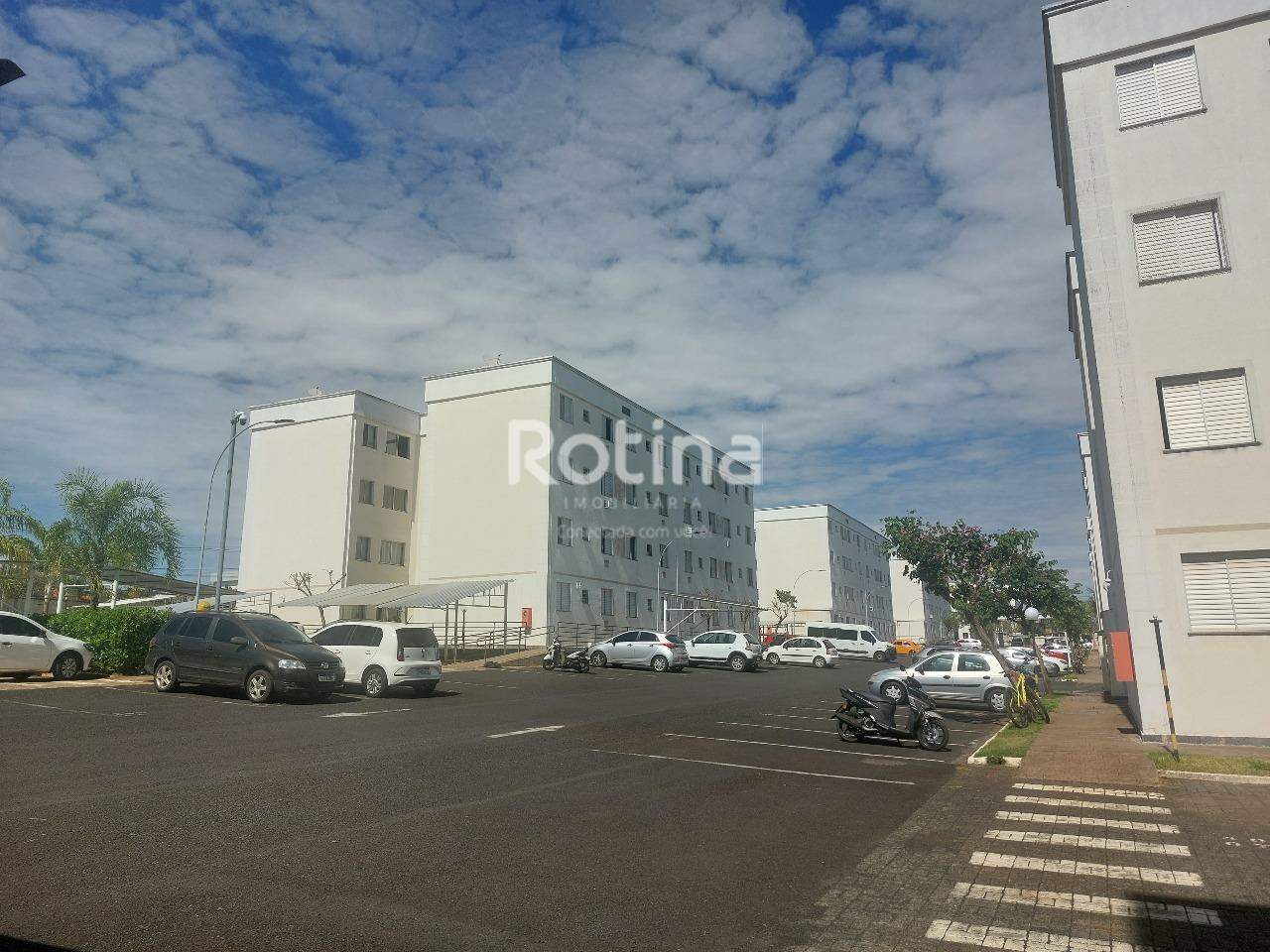 Apartamento para alugar, 2 quartos em Uberlândia no bairro Aclimação no valor de R$ 2.000,00 - Rotina Imobiliária: 